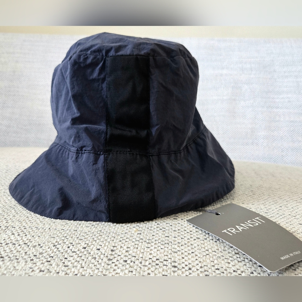 NWT TRANSIT Reversible Water-Repellent Navy Bucket Hat Size:L Made In Italy - Picture 2 of 6